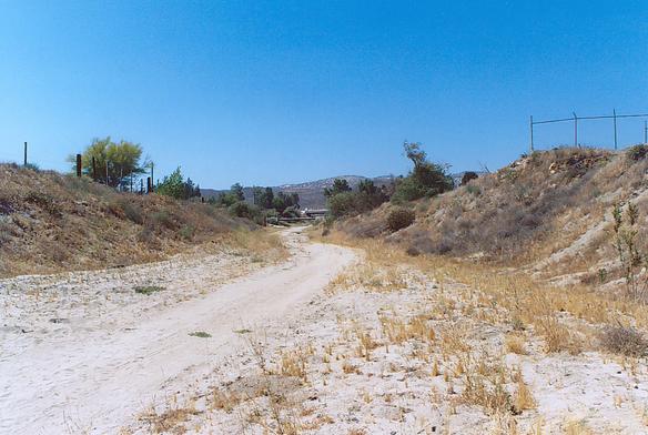 Vista del sitio RP-1 hacia aguas arriba. 